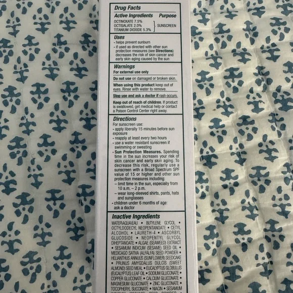 LA MER THE RADIANT SKIN TINT, FAIR 02 - Picture 3 of 4